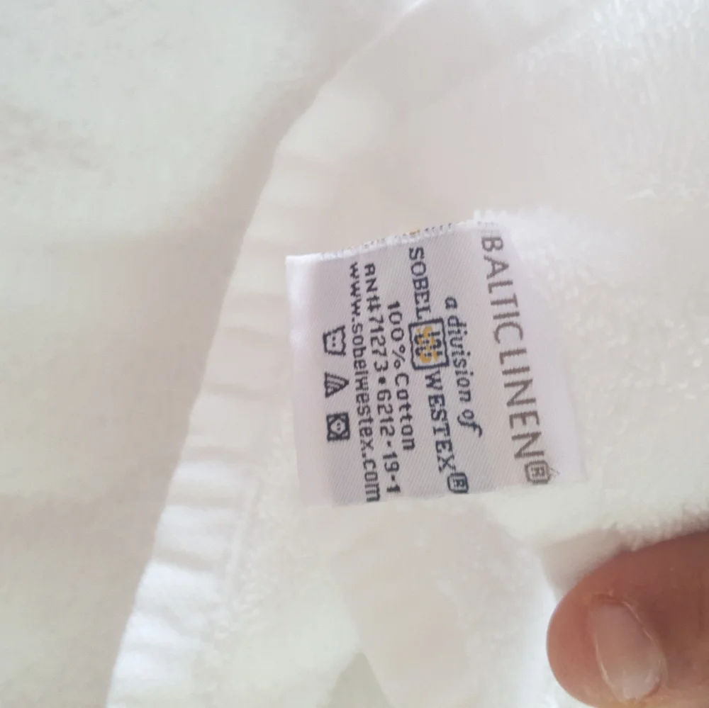 Lot of 12 hand towels preowned 100% cotton excellent condition white